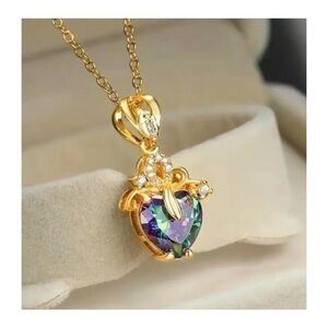 HEART SHAPED PENDANT